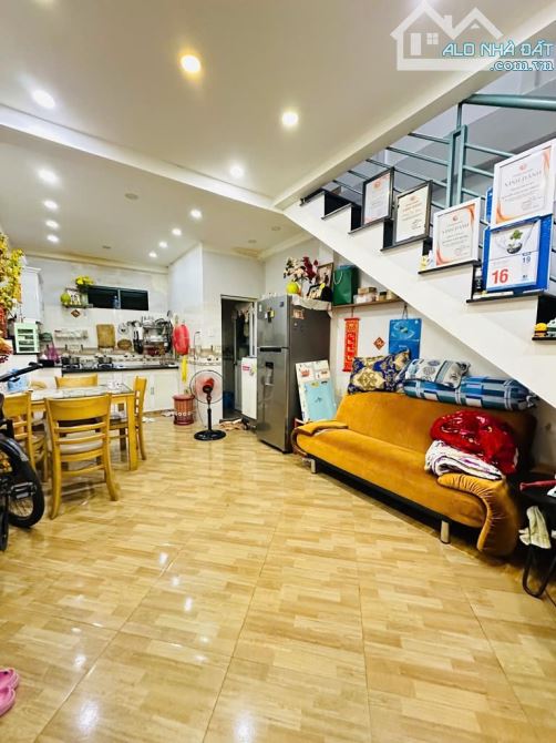 SÁT MT PHAN ĐĂNG LƯU,PHÚ NHUẬN 🏡 DT: 27.3m² (4 x 7),2 tầngBTCT💰chỉ 3.25 tỷ - 2