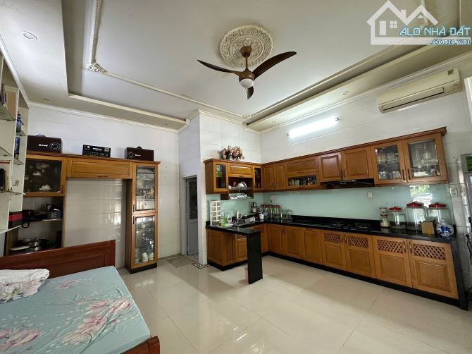 NHÀ GÓC 3 LẦU MẶT TIỀN QUỐC LỘ 1A TP CẦN THƠ - 2