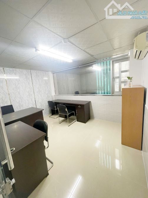 Văn phòng Bình Thạnh giá rẻ có sẵn nội thất,phòng họp, lễ tân - 2