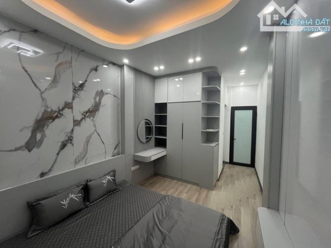 Hiếm - Có 1 không 2 - 52m2 Văn Hội chỉ 9,3 tỷ - Oto phi - Mặt phố giá ngõ - 2