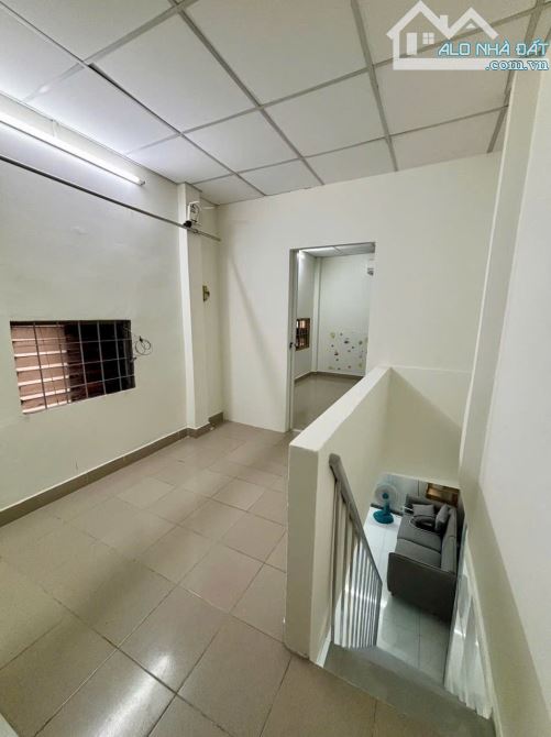 Bán nhà mặt tiền thụt , Nguyễn Văn Công , P3, 20m2 , 2,45tỷ TL - 2