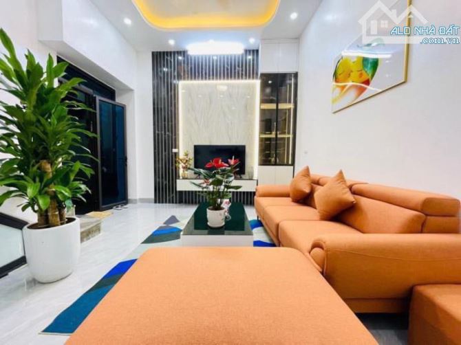 NHÀ ĐẸP NGUYỄN TRÃI-XÂY MỚI 4 TẦNG- TRUNG TÂM QUẬN THANH XUÂN-CÁCH Ô TÔ ĐỖ 200M - 2
