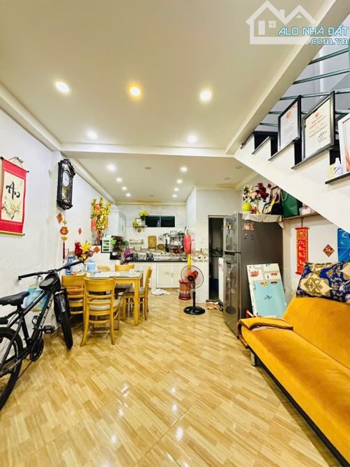 SÁT MT PHAN ĐĂNG LƯU,PHÚ NHUẬN 🏡 DT: 27.3m² (4 x 7),2 tầngBTCT💰chỉ 3.25 tỷ - 3