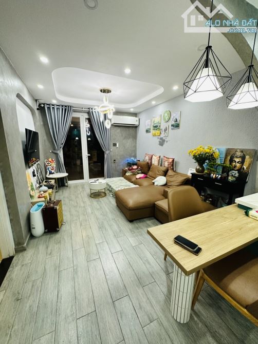 19.5 tỷ nhà đẹp lung linh, 5/7 x14 5 tầng để 2 xe ô tô trong nhà, ÂU Cơ F9 TÂn Bình. - 3