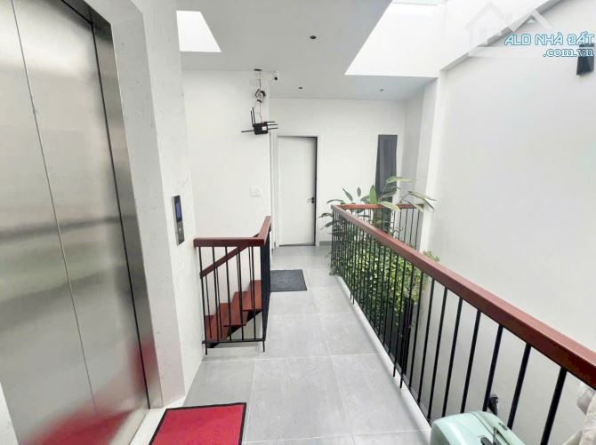 Bán căn nhà view siêu đẹp 5,5 tầng 61m2 Sau Trung Tâm Hành Chính Quận Uỷ Hồng Bàng, Sở Dầu - 3