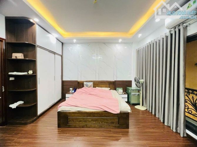 NHÀ ĐẸP FULL ĐỒ - NGÕ 206 PHỐ TRƯƠNG ĐỊNH - MẶT TIỀN RỘNG - 3