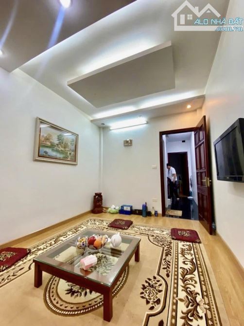 BÁN NHÀ QUAN HOA - C.GIẤY, 40M2*5T*4M, GIÁ 8 TỶ, NHÀ ĐẸP DÂN XÂY, GẦN PHỐ GẦN OTO Ở NGAY - 4