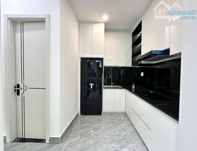 Bán nhà giáp Q1 , Phan Xích Long , P3 , 32m2 , 5,38tỷ TL - 4