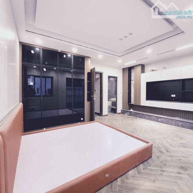 Bán Nhà Gần Phố Trạm, Long Biên 41m2, 6 Tầng Thang Máy, Ngõ Ô tô, Giá 10,5 Tỷ - 4