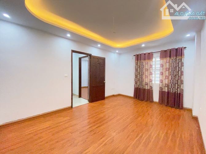 [CHÍNH CHỦ BÁN GẤP]_Bán nhà Lê Trọng Tấn_Thoáng trước sau_Ô tô đỗ cửa_43 m2_7 tỷ 95 - 4
