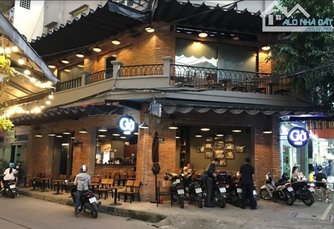 Bán nhà café siêu đẹp Góc ngã 4 Trần Hưng Đạo Q5 Ngang 13m Sẵn 3 tầng giá Chỉ 23 tỷ TL