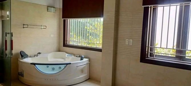 bán biệt thự 250m2 lô góc viu hồ Văn Quán Hà Đông vị trí vàng kinh doanh sầm uất