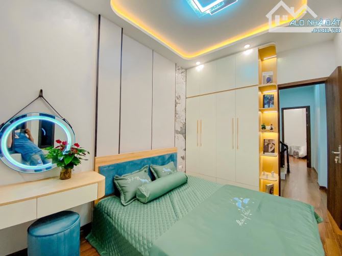NHÀ ĐẸP ĐÓN XUÂN - Ô TÔ ĐỖ CỬA - HIỆN ĐẠI - KHU VỰC SẦM UẤT TIỆN ÍCH VŨ PHẠM HÀM