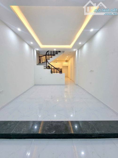 Bán nhà 4 tầng, MT 4m, 50m², phố Võ Thị Sáu – Vị trí đẹp, giá 9.5 tỷ!