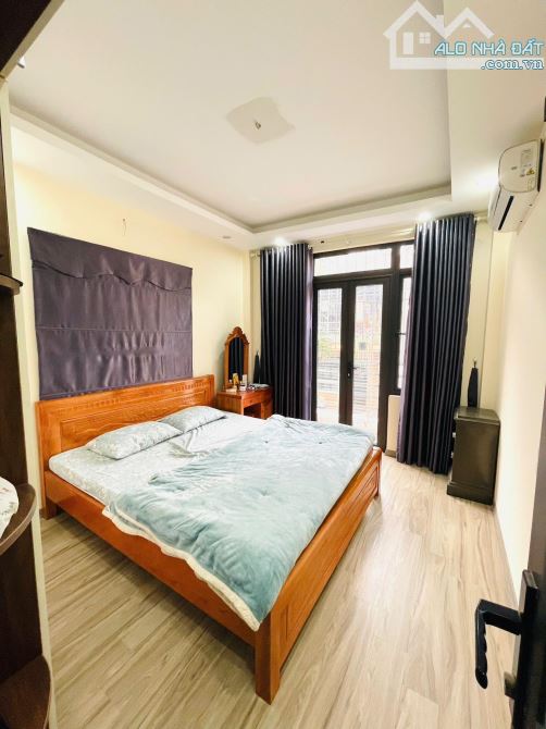 BÁN NHÀ HOÀNG MAI - 36M2 - TRUNG TÂM - MẶT NGÕ - Ô TÔ ĐỖ CỬA - KINH DOANH - 9,8 TỶ.