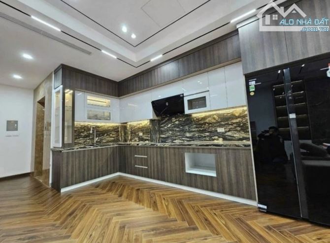 XUÂN ĐỈNH_5 TẦNG THANG MÁY- LÔ GÓC 3 THOÁNG-TRƯỚC NHÀ 3M