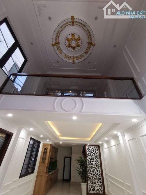 Ô Tô qua nhà – Lô Góc! Nhà Nguyễn Trãi TX, 9tỷ3, 5 tầng, 42.7m2!