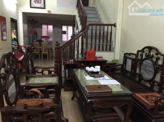 Chỉ 18tỷ5 - Ô TÔ tránh– Phố Lê Trọng Tấn; 57.5m2, mặt tiền 4.5m; nhà 4 tầng!