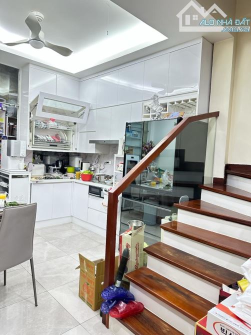 Bán nhà phân lô, oto tránh phố Vương Thừa Vũ - Nguyễn Ngọc Nại. DT 50m2 x 5T. Xây mới