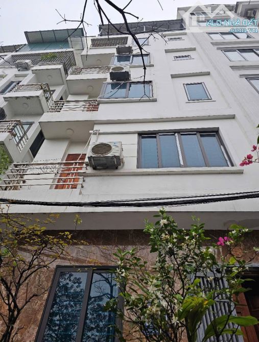 Bán căn thổ cư phạm văn đồng. giá tốt, mới 95%, lô góc, ngõ nông, bề thế.