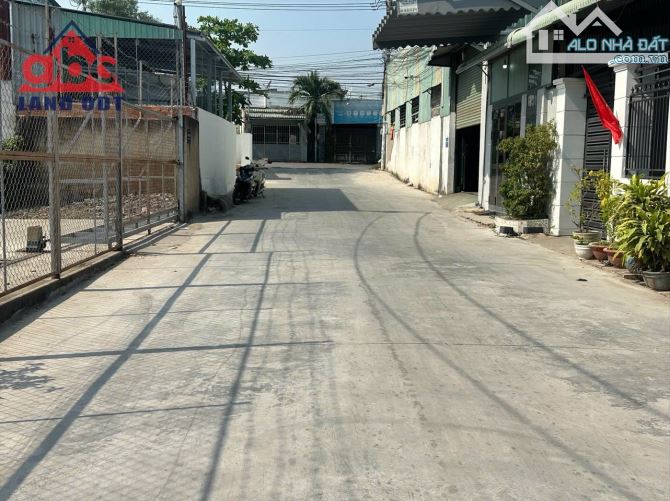 XT021 🆘 Cho thuê xưởng và đất trống trảng dài 700 m2 gần đường đồng khởi   + Vị trí gần c - 1