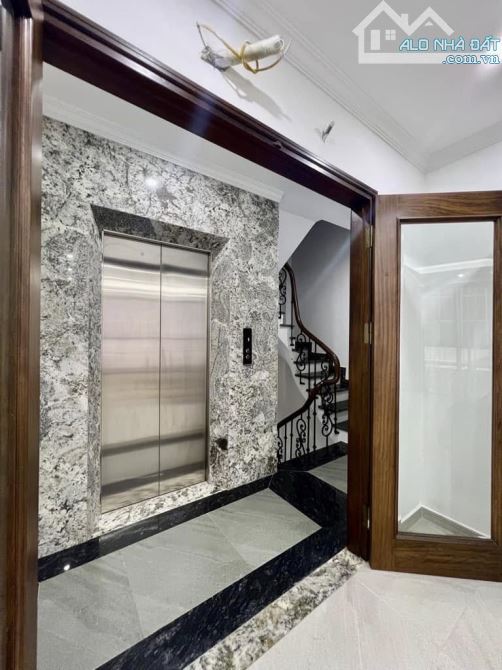 Phùng Chí Kiên, ô tô vào nhà, thang máy, kinh doanh, văn phòng, 7 tầng, 52m2, 18 tỷ - 1