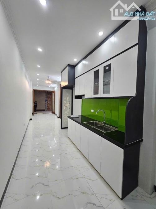 Bán nhà 30m² 4 tầng, Nguyễn Khoái, Hoàng Mai, 5.9 tỷ - Full nội thất - 1