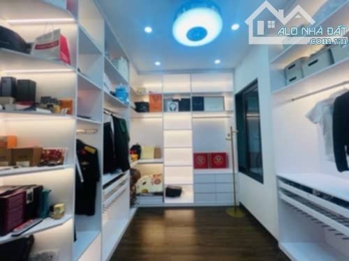 Siêu phẩm Phân Lô Trần Quốc Hoàn DT 40/45 m2 x 6 tầng , mt 4 m  Giá 17.5 tỷ - 1