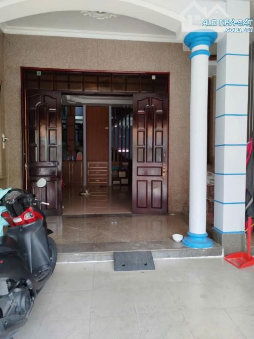 BÁN NHÀ 1 TRỆT 1 LẦU 100M2 P. TAM HIỆP CÁCH LÝ VĂN SÂM 50M CHỈ 6 TỶ TL - 1