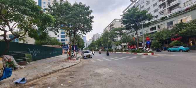 BÁN ĐẤT MẶT PHỐ TRẦN THÁI TÔNG CẦU GIẤY 3300M2 ĐẤT X MT 70M X 920 TỶ - 1