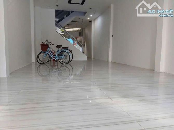 nhà ĐẸP mặt tiền 3 Tháng 2, Phường 12, Quận 10, gần khu Hà Đô. - 2