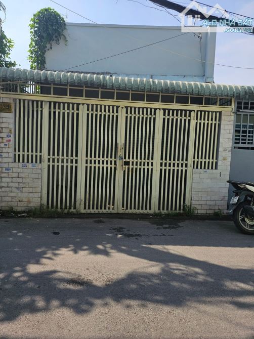 NHÀ CẤP 4 GÁC LỬNG CHÍNH CHỦ TÂN XUÂN HÓC MÔN HÊM NHỰA 7M TẶNG GPXD 4 TẦNG . - 2