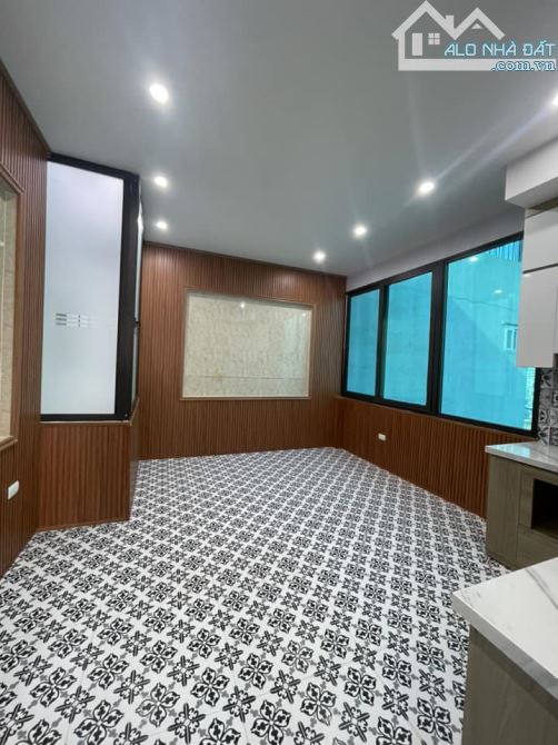 MẶT NGÕ KINH DOANH - THANG MÁY. PHAN ĐÌNH GIÓT - THANH XUÂN 68m 7 TẦNG GIÁ NHỈNH 20 TỶ - 2