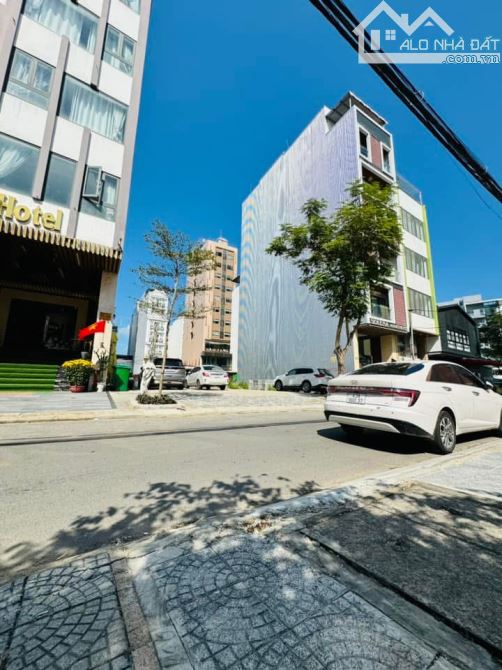 GIÁ ĐẦU TƯ!300M2 ĐẤT MẶT TIỀN XÂY CAO TẦNG KHU PHẠM VĂN ĐỒNG - 2