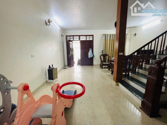 BÁN NHÀ PHÂN LÔ 80M, THƯỢNG CÁT, CHỈ NHỈNH  8.XX TỶ – CĂN GÓC ĐẸP – VỊ TRÍ ĐẮC ĐỊA 🏡 - 2