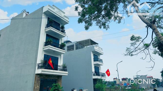 Bán lô đất đẹp không lỗi lầm 93,6m2 mặt tiền 5 cực đẹp, ô tô chục cái đỗ của tiếp khách - 2