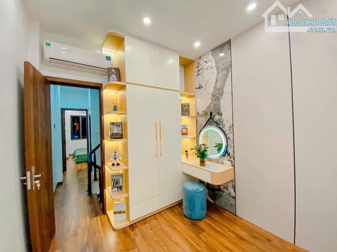 NHÀ ĐẸP ĐÓN XUÂN - Ô TÔ ĐỖ CỬA - HIỆN ĐẠI - KHU VỰC SẦM UẤT TIỆN ÍCH VŨ PHẠM HÀM - 2