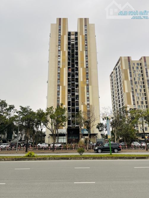 CHUNG CƯ GREEN PARK VIỆT HƯNG_VIEW ĐẸP_TẦNG CAO.DT: 102M².  GIÁ: 5,9TỶ - 2