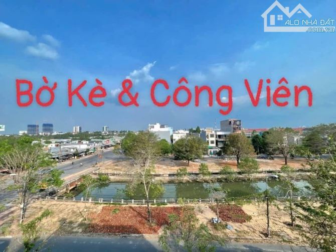 NHÀ MẶT TIỀN CÔNG VIÊN - KHU VĂN HOÁ TÂY ĐÔ - 2