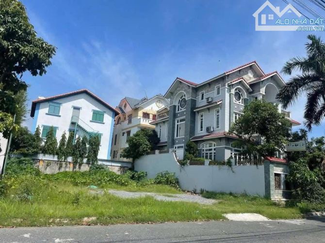 👌👌👌ĐẤT BIỆT THỰ KHU ĐÔ THỊ CHÍ LINH - VỊ TRÍ ĐẸP - 385M - 16,5x23M- GIÁ 22.6 TỶ - 2
