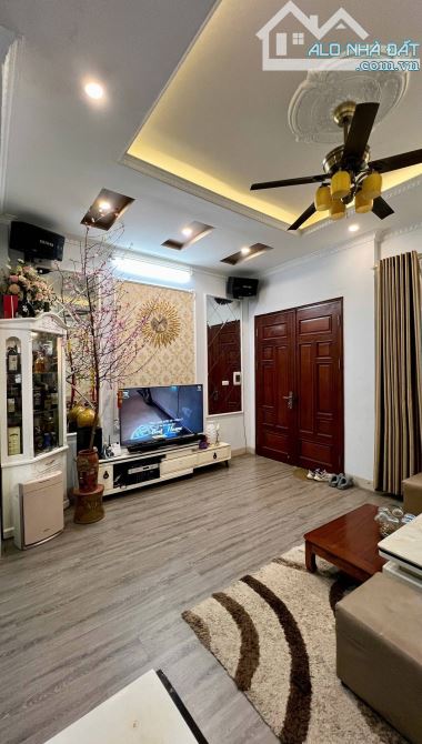 Bán căn thổ cư phạm văn đồng. giá tốt, mới 95%, lô góc, ngõ nông, bề thế. - 2