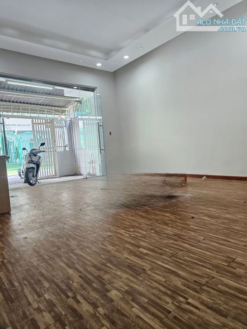 NHÀ CẤP 4 GÁC LỬNG CHÍNH CHỦ TÂN XUÂN HÓC MÔN HÊM NHỰA 7M TẶNG GPXD 4 TẦNG . - 3