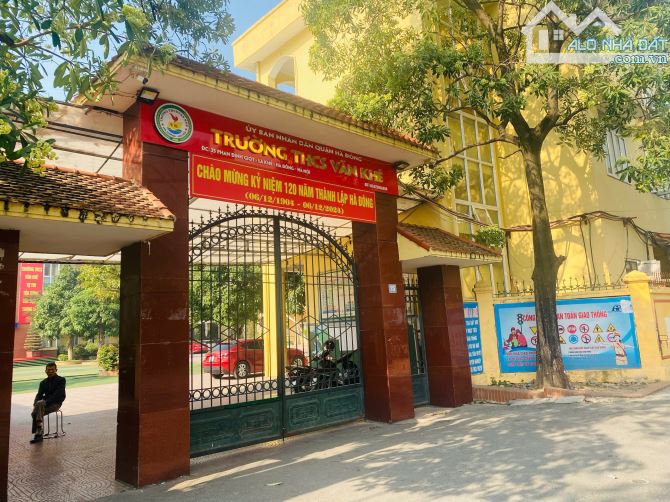 HIẾM! Bán nhà 2.5T DT35m ở gần chợ Bông Đỏ sát mặt phố Phan Đình Giót KD sầm uất, ô tô đỗ - 3