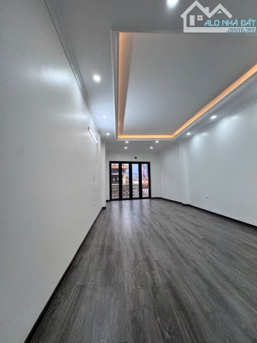 RẺ QUÁ KIM NGƯU Ô TÔ QUA NHÀ, FULL NỘI THẤT, NGÕ THÔNG, 40M2 GIÁ CHỈ HƠN 8 TỶ - 3