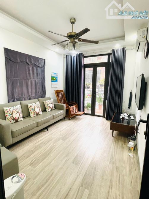 BÁN NHÀ HOÀNG MAI - 36M2 - TRUNG TÂM - MẶT NGÕ - Ô TÔ ĐỖ CỬA - KINH DOANH - 9,8 TỶ. - 3