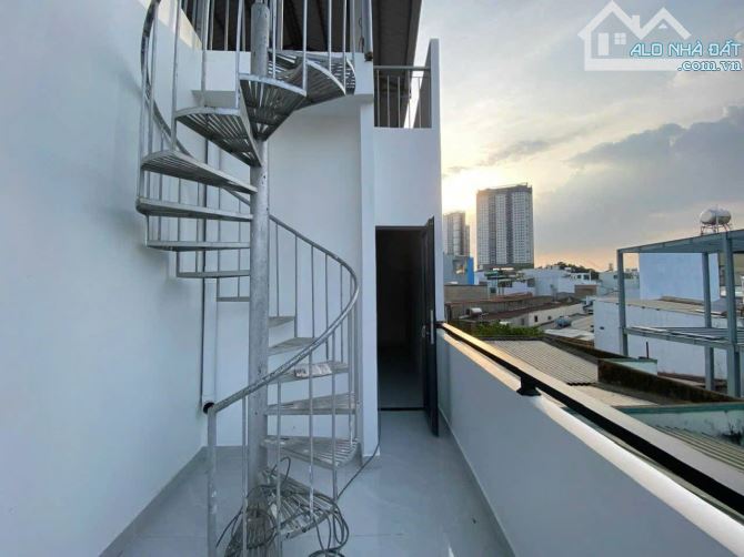 Quận 8 - Nhà Mới Xây Khu Vip Tạ Quang Bửu - 3