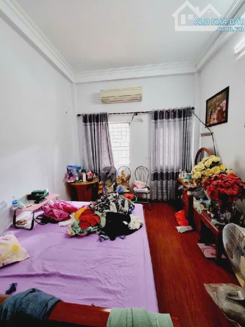 Quá sốc! 
Bán nhà QUAN NHÂN - CỰ LỘC, 38m2, chỉ 5,8 tỷ, Ngõ nông, Thông các ngả, Nhà - 3