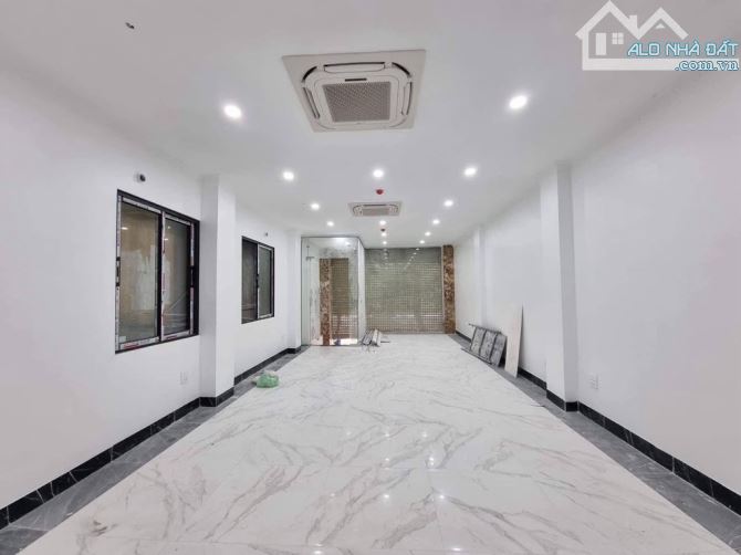 Hàng hiếm Hoàng Quốc Việt 80m2 mặt tiền 5 mét 8 tầng nhỉnh 38 Tỷ - PHÂN LÔ - GARA 3 Ô TÔ T - 3