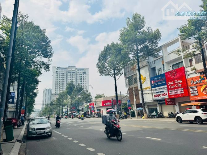 Bán nhà đường Võ Thị Sáu, phường Thống Nhất; 1 trệt 3 lầu 252m2 sàn giá 18 tỷ - 14