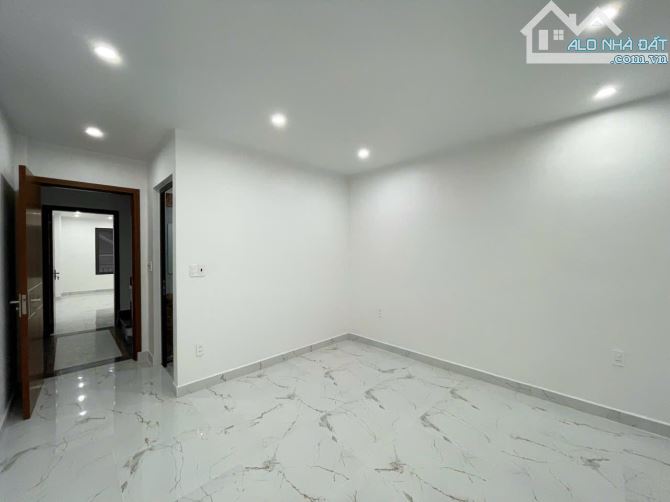 - Nhà 4 tầng xây mới TĐC Đằng Lâm gần Ngô Gia Tự - Diện tích: 50m2 - Công năng sử dụng: 4 - 4